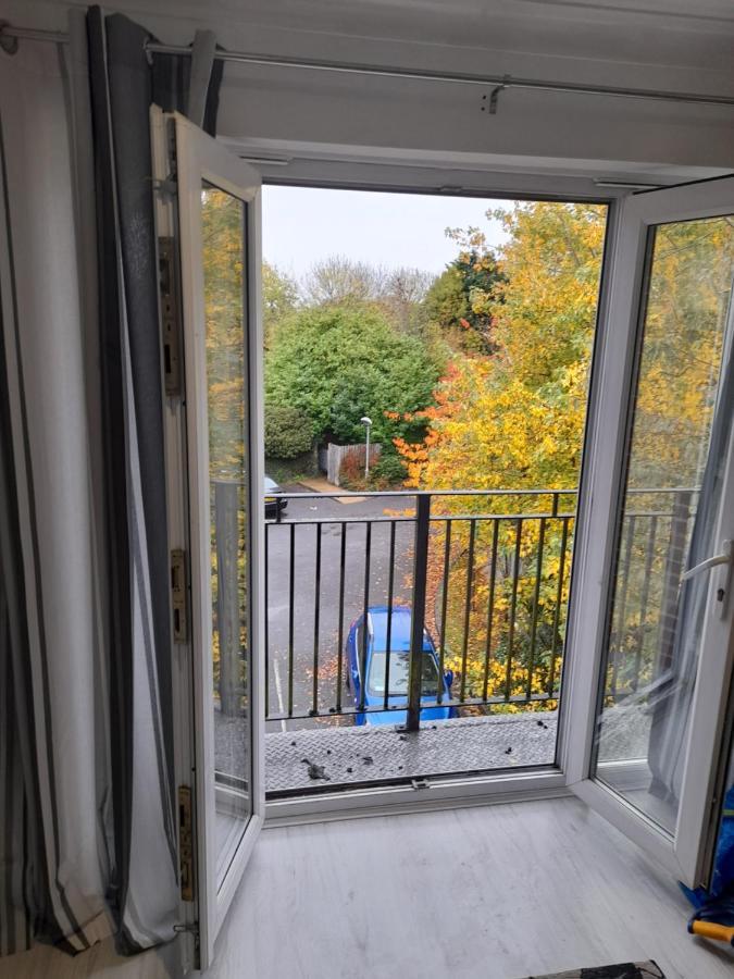 Penthouse Apartment Free Wi-Fi & Parking Occasional Bed Available Solihull Exterior photo