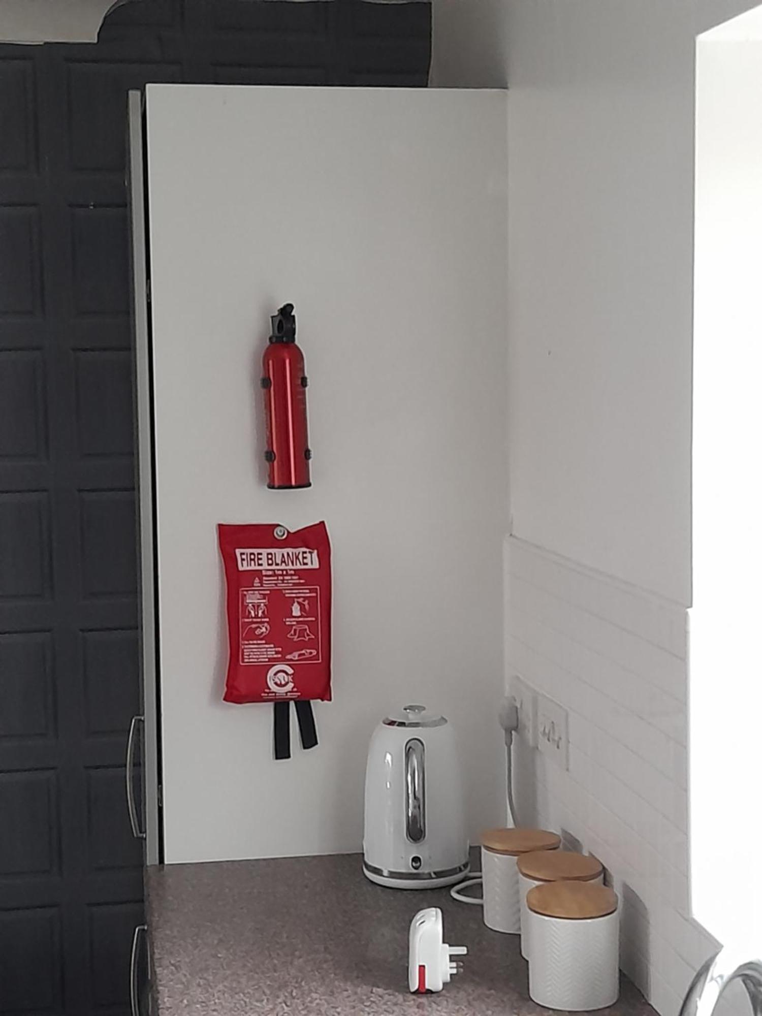 Penthouse Apartment Free Wi-Fi & Parking Occasional Bed Available Solihull Exterior photo